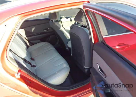 2021 Hyundai Elantra Limited z USA, uszkodzony, nr VIN 5NPLP4AG2MH014440